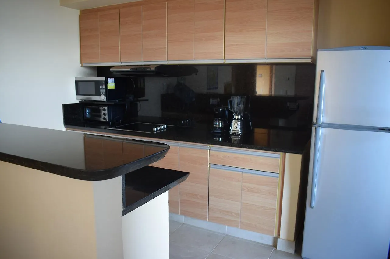 Zuana Beach Resort 1 Week Gaira Ξενοδοχείο